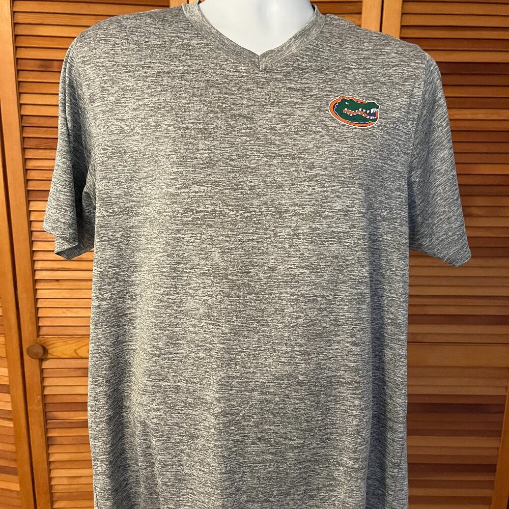 COLOSSEUM FLORIDA GATORS MEN'S MEDIUM SS V-NECK TEE SHIRT